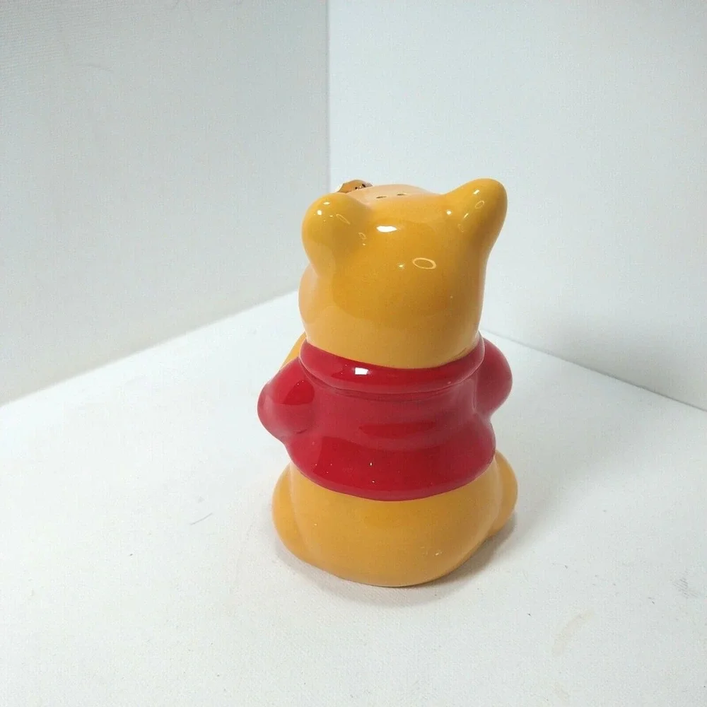 Disney Winnie the Pooh 2 3/4‎ Inch Shaker